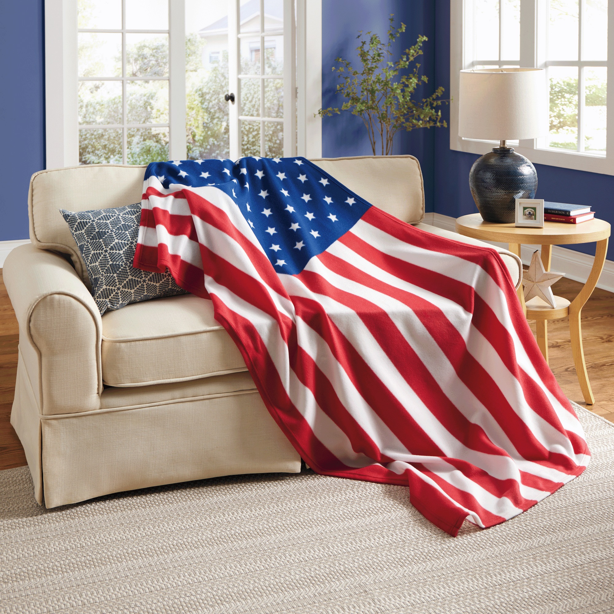 Plush Novelty Throw Blanket, American Flag, large